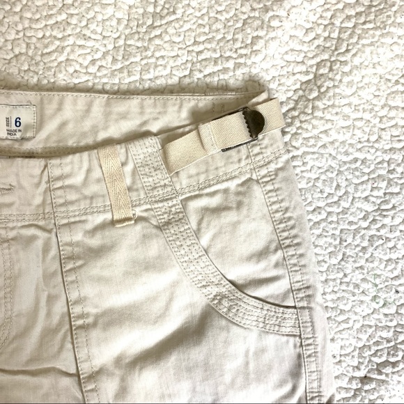 Cute Khaki Mid-rise Shorts with Adjustable Waist - Picture 2 of 4